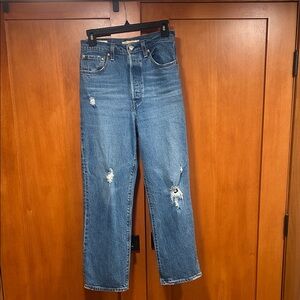 Levi’s Women’s Ribcage Straight Ankle Jeans